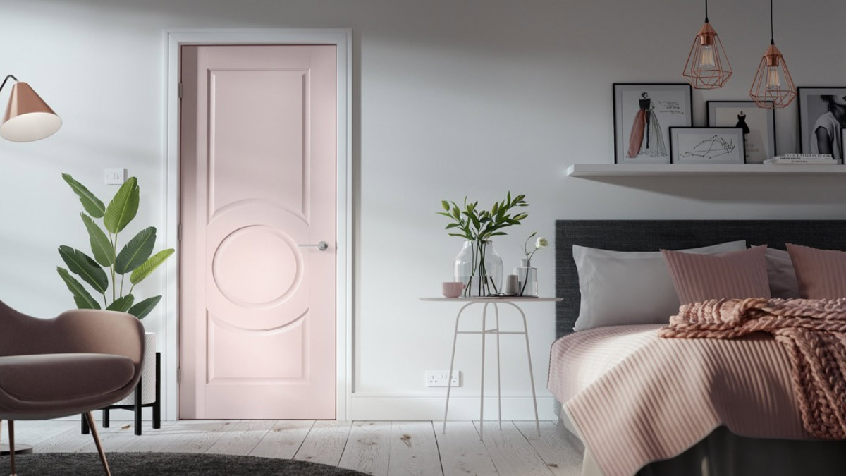 Phòng ngủ màu hồng kết hợp với tường sơn trắng. Nguồn: House Designing