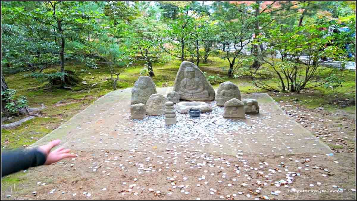 Vườn thiền đá theo phong cách Zen.

Nguồn: duongsinh.net