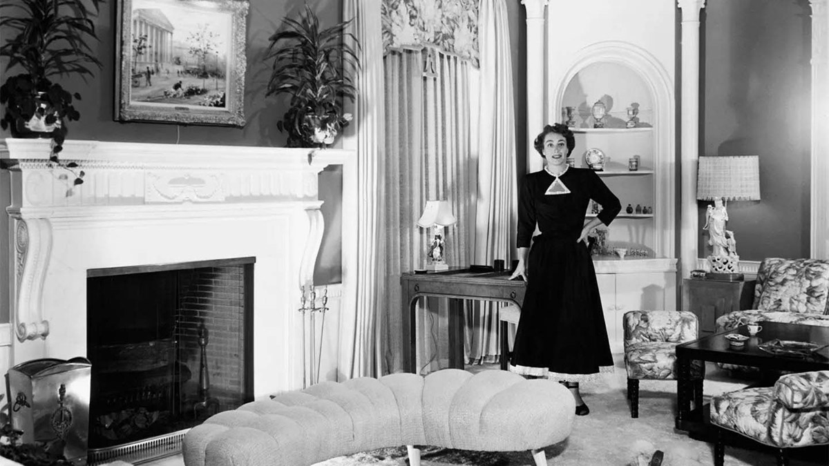 Căn hộ của Joan Crawford theo phong cách thiết kế Hollywood.

Nguồn: Vanity Fair
