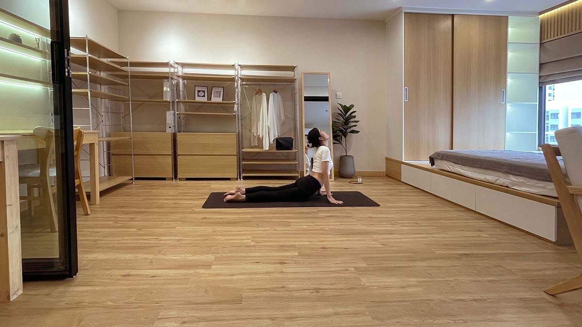 Tập yoga tại nhà là biện pháp “chữa lành” hữu hiệu. Nguồn: dghome